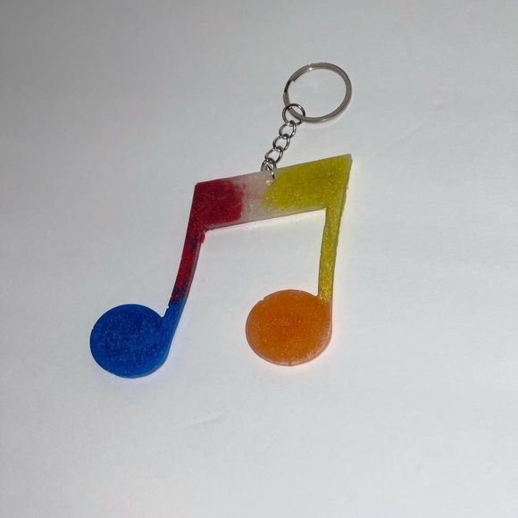 Colorful Music Note Keychain - Picture 3 of 4